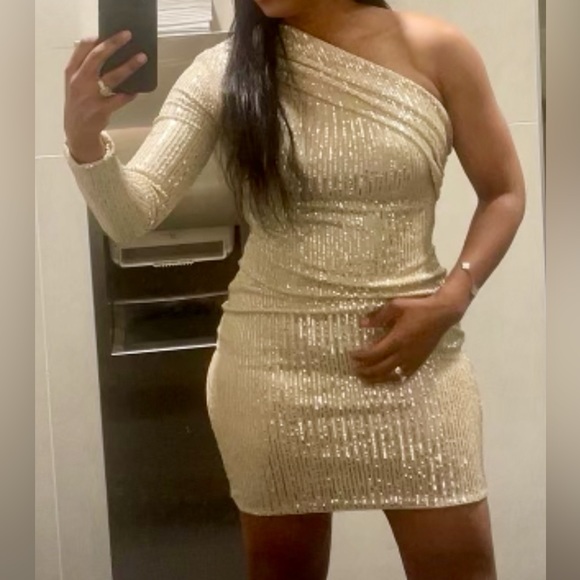 Glam in Glitz - Sequin One Shoulder Dress - Picture 5 of 5